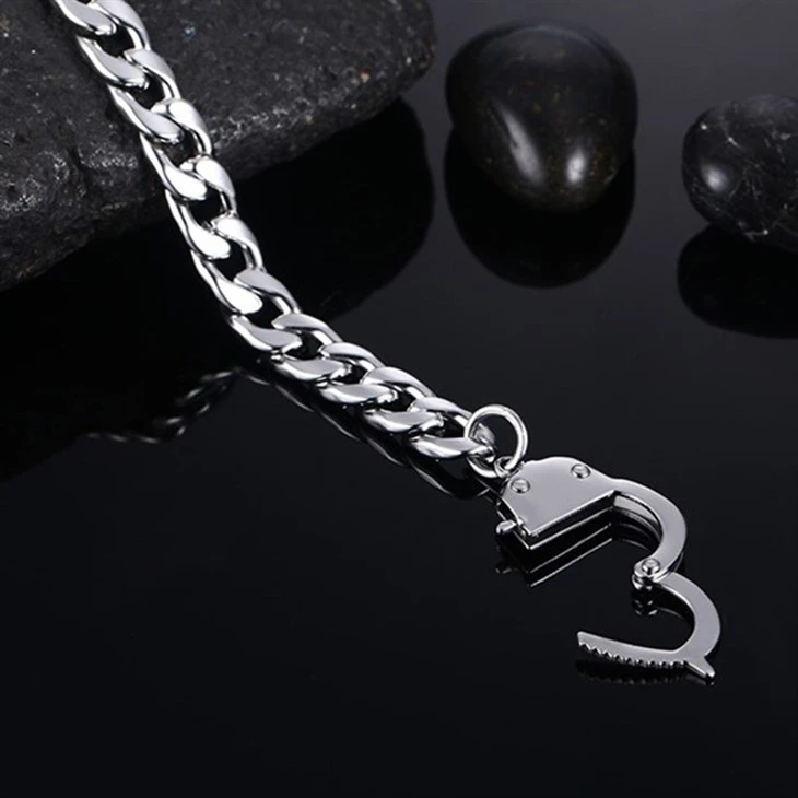 custom stainless steel jewelry manufacturers