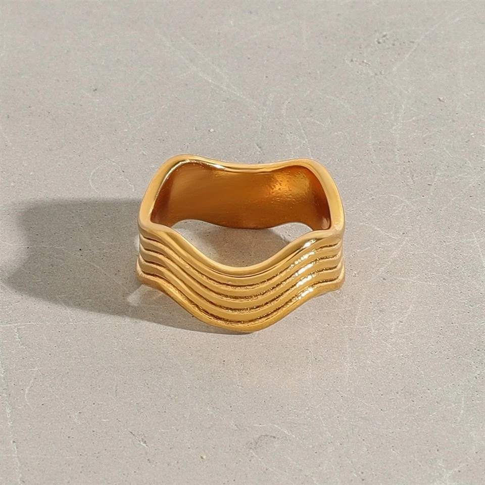 Ribbed Wave Ring Gold Plated