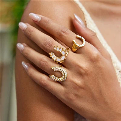 Nhẫn móng ngựa bằng thép không gỉ